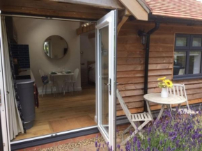 Cliff Lane Annexe: stylish in a perfect location.